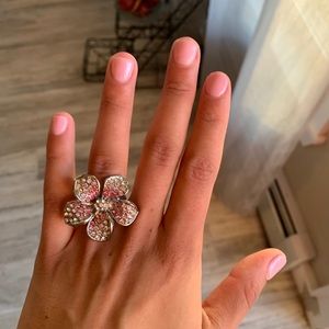 Flower power Silver fashionable blinged color ring